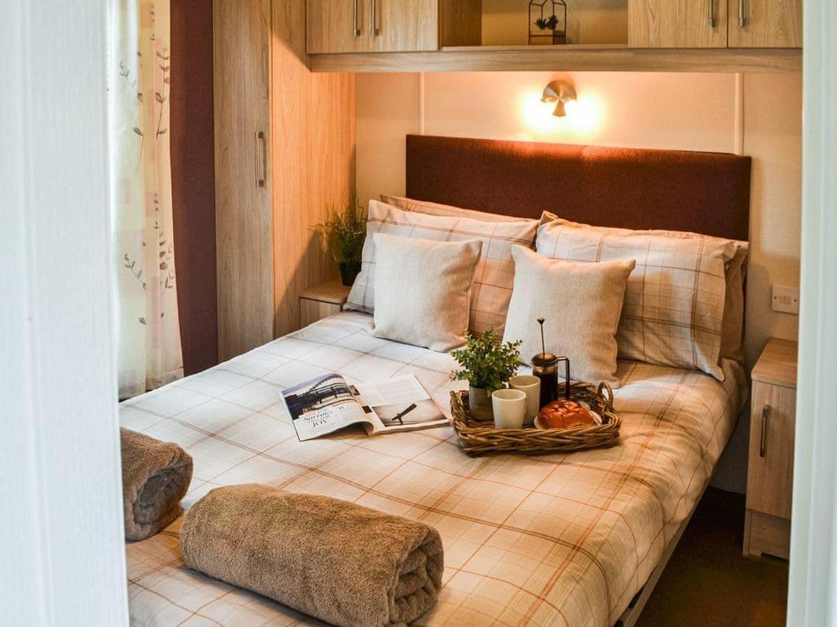 Ascot Lodge - Hot Tub Hideaway - Northumberland Felton  Buitenkant foto
